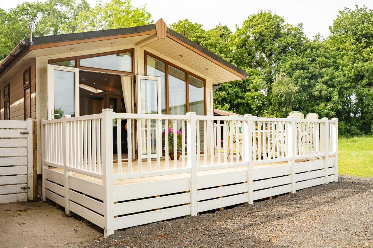Pass The Keys The Lodge At Point House Farm - Sleeps Up To 6 เชสเตอร์ ภายนอก รูปภาพ